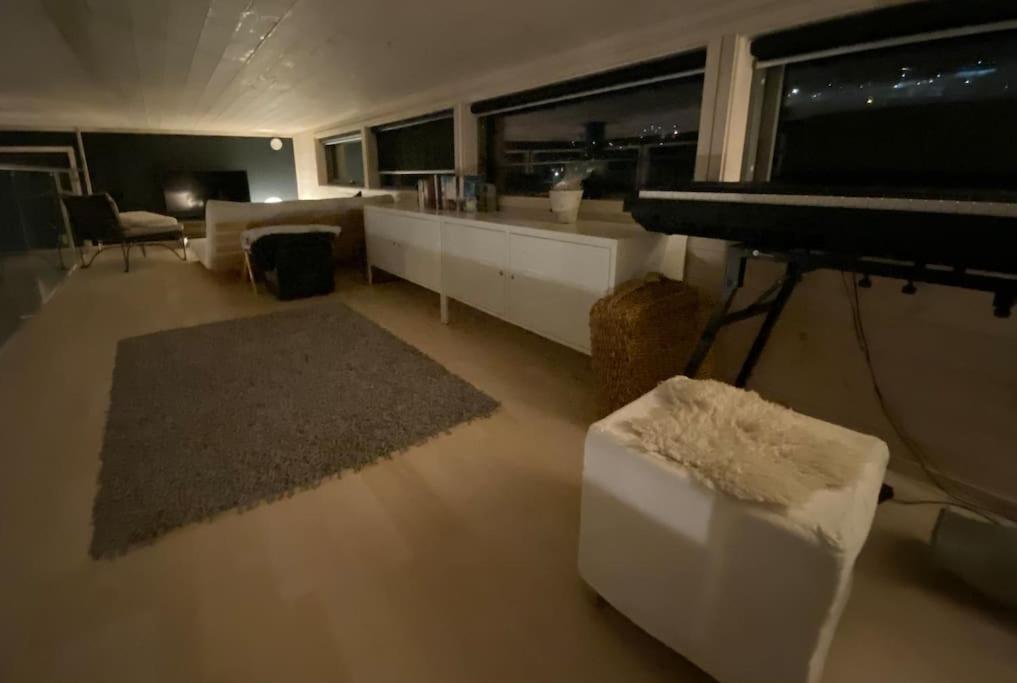 Delikat Hytte Omgitt Av Hallingdals Vakre Fjell Al Exterior foto