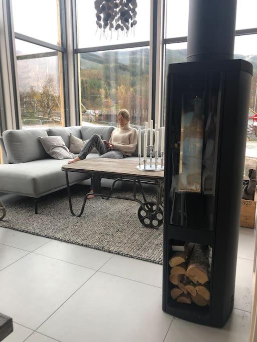Delikat Hytte Omgitt Av Hallingdals Vakre Fjell Al Exterior foto