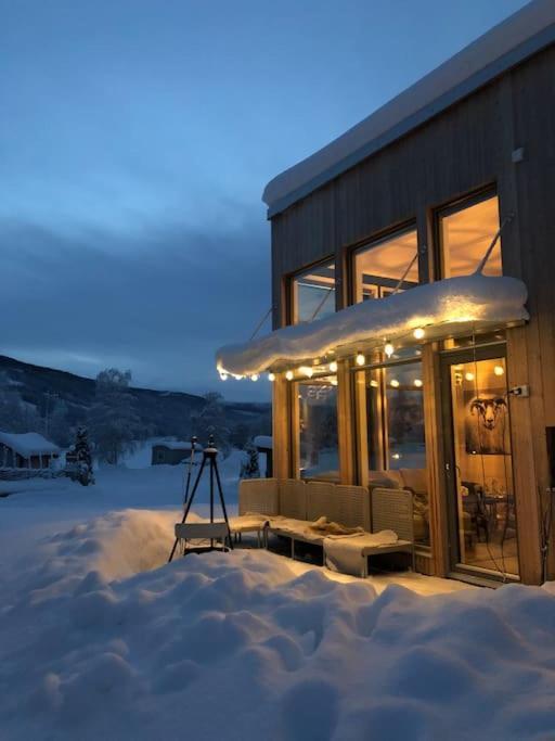 Delikat Hytte Omgitt Av Hallingdals Vakre Fjell Al Exterior foto